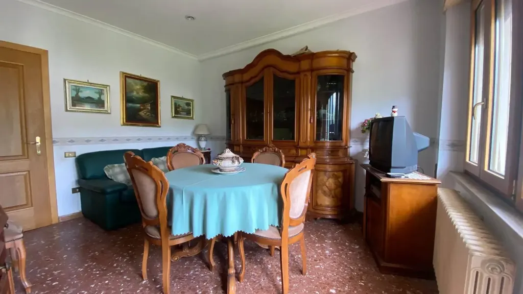 Appartement 4 pièces à IT