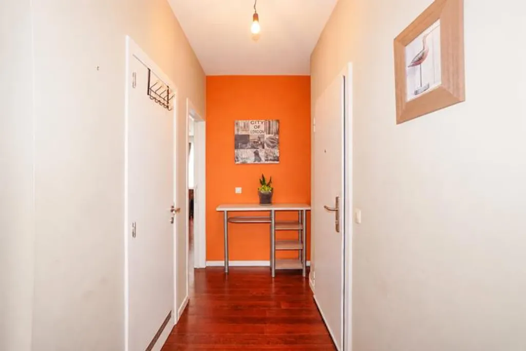 Entrée - Appartement avec Balcons et Garage à Drogenbos