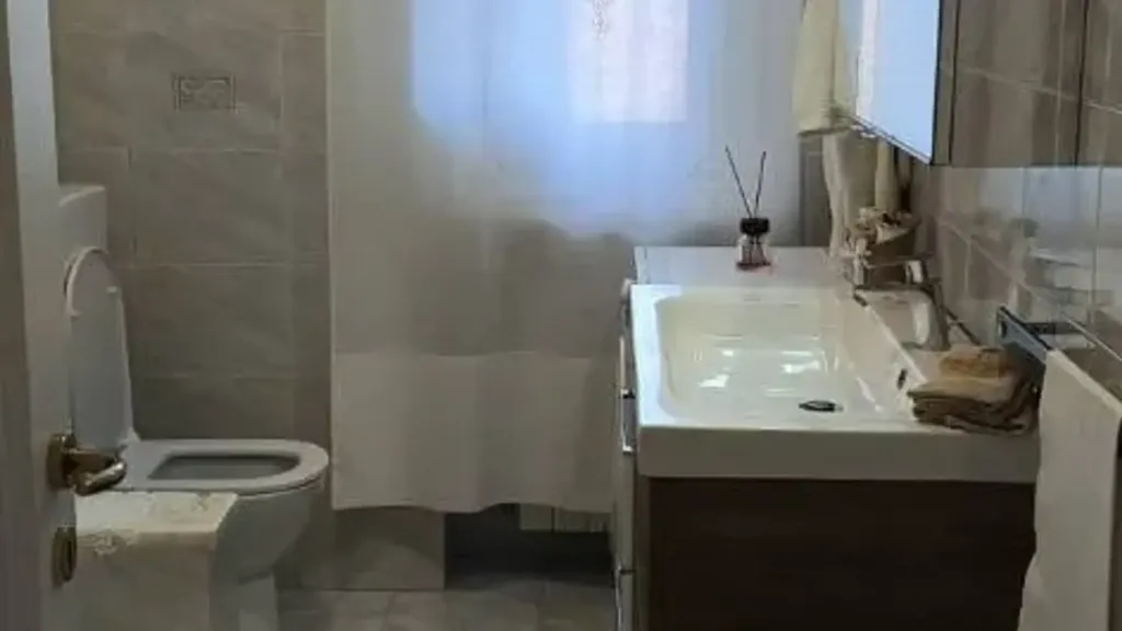 Vannitoad - Fully Rented Apartment with Balconies in Carmagnola