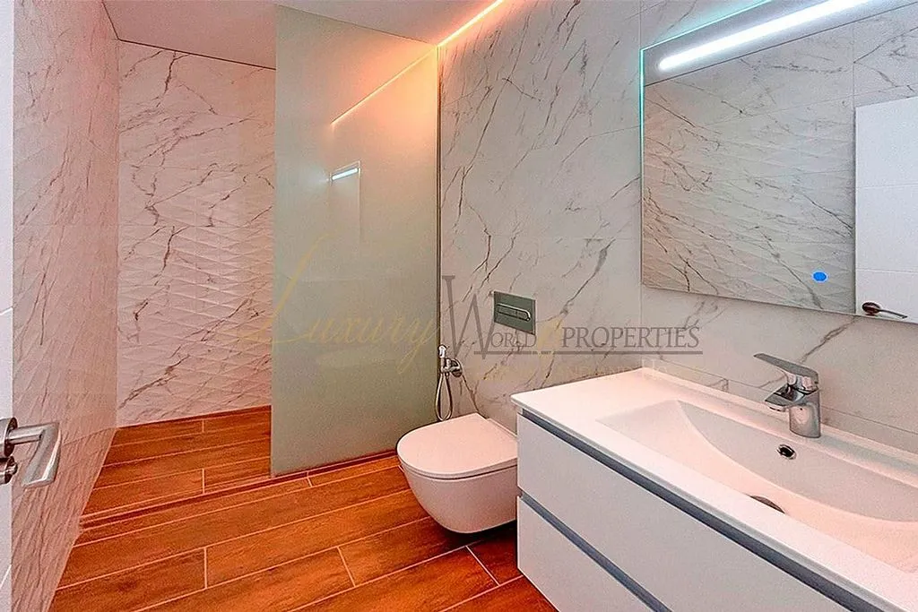 Vannitoad - Modern Villa with Private Pool in El Madroñal