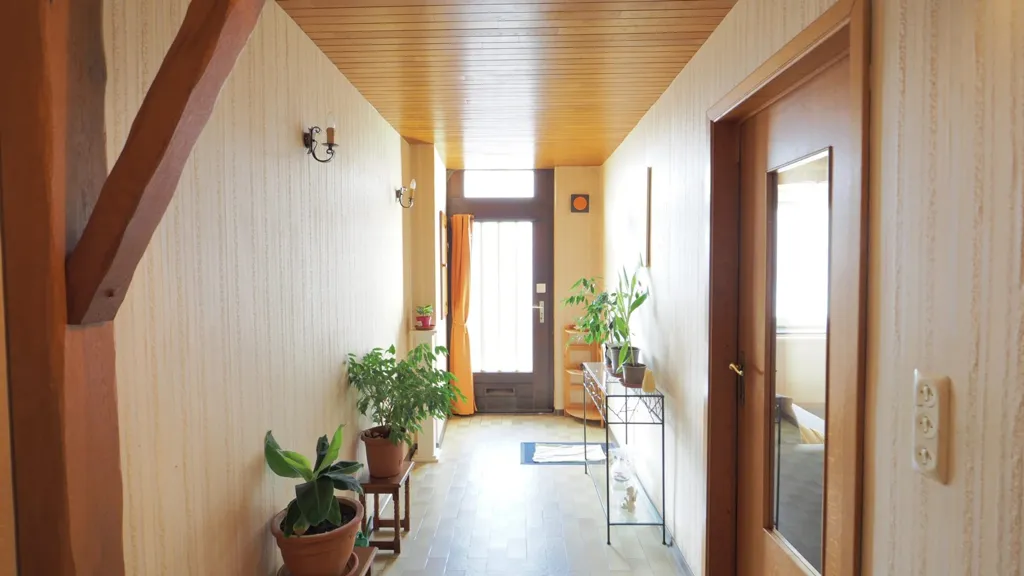 Esik - House with Terrace in Virton