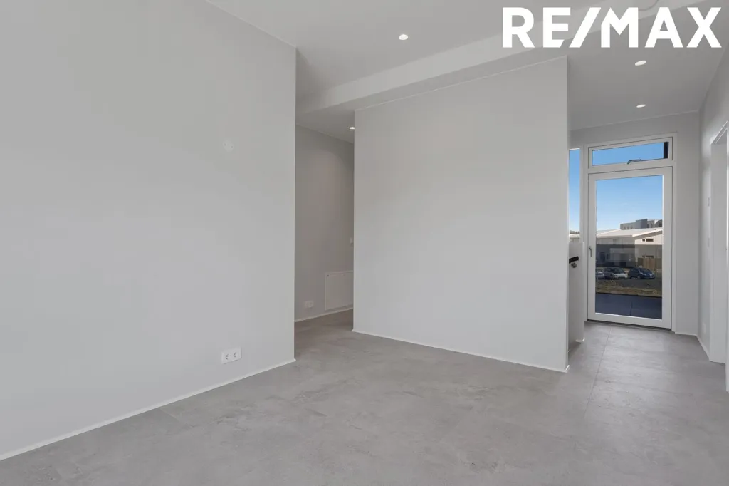 Pièces - Modern Apartment with Garden in Úlfarsárdal