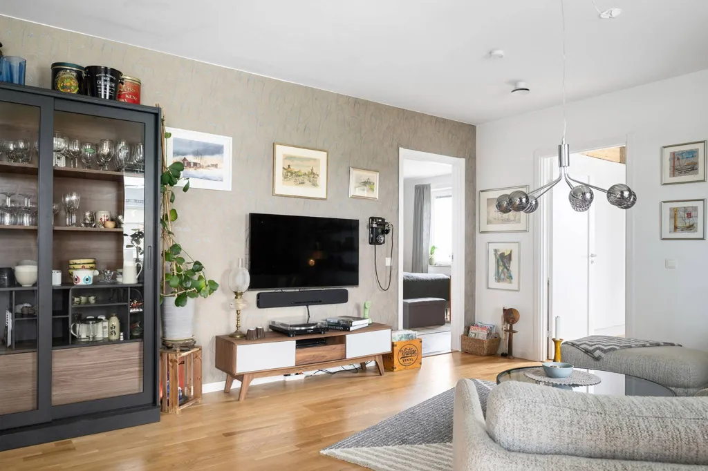 Soggiorno - Three-Bedroom Apartment with Balcony in Nyköping