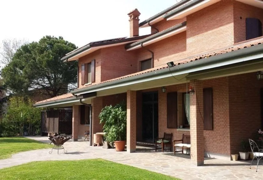 Terrass - Luxury Villa with 5 Units in San Giorgio di Piano