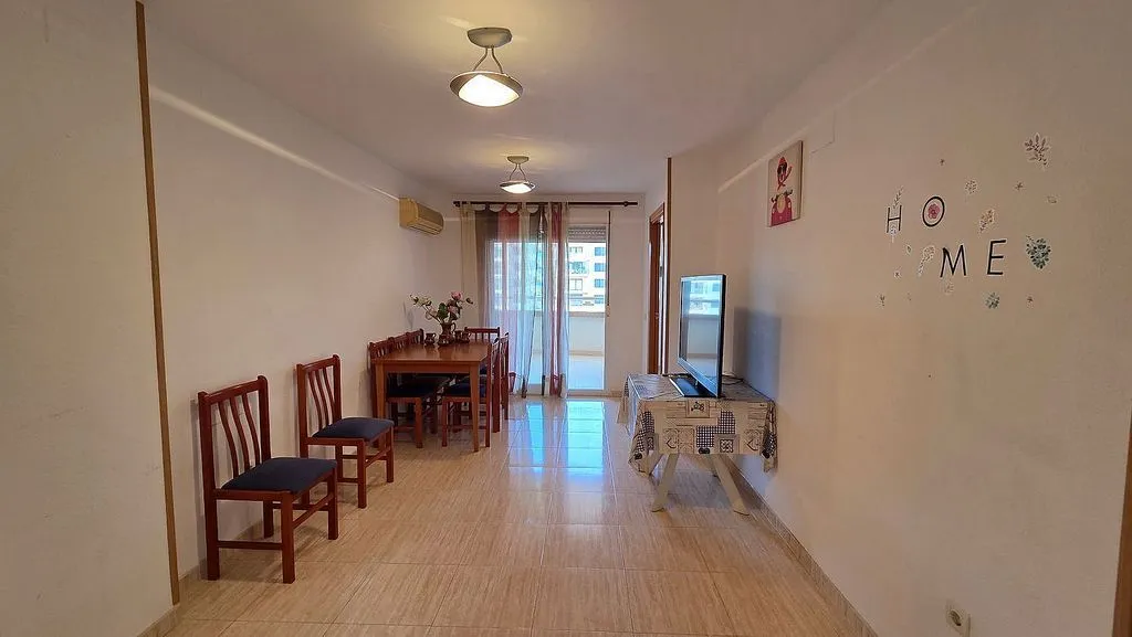 Ingresso - Apartment with Pool and Terrace in Amplaries
