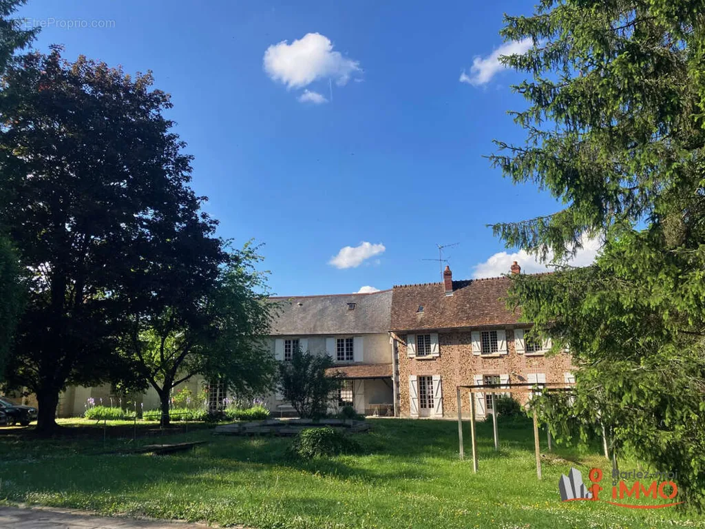 Giardino - Longère with Pool in Sancerre