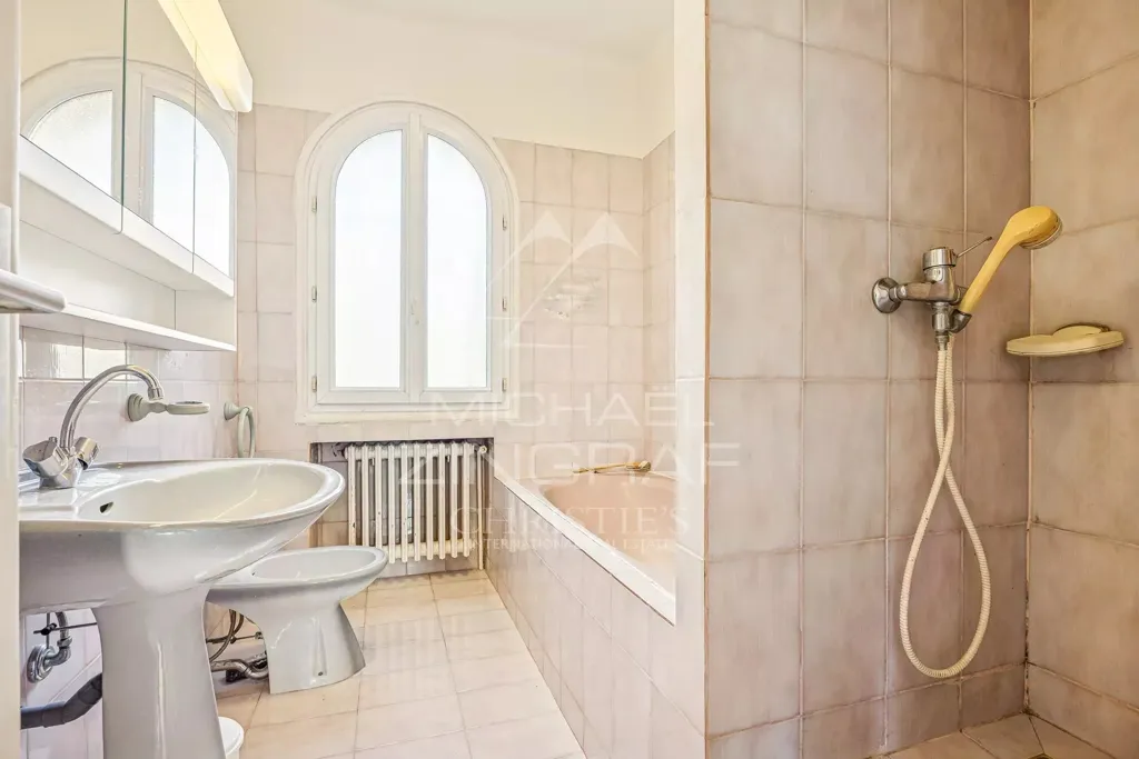 Bagni - House with Guest Apartment in Cap d’Antibes