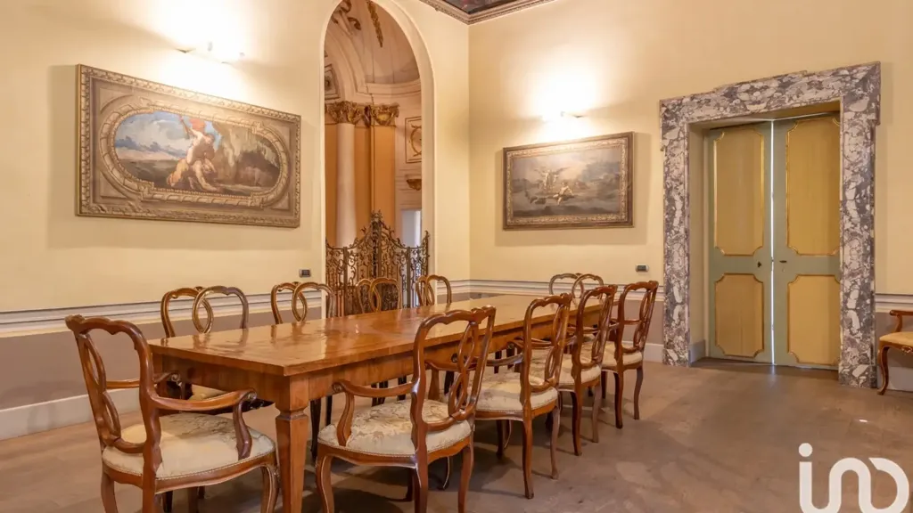 Salle à manger - Historic Apartment with Artwork in Ancona