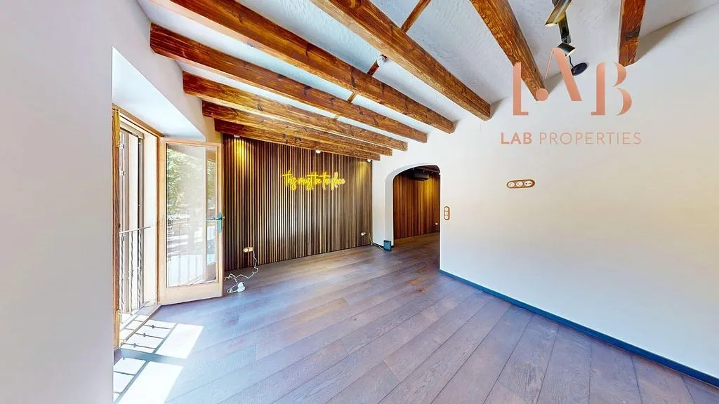 Esik - Apartment with Terrace in Llucmajor Centre