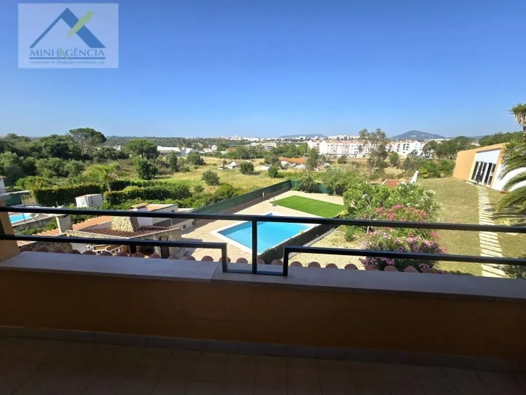 Rõdu - Luxury Semidetached House with Pool in Setúbal