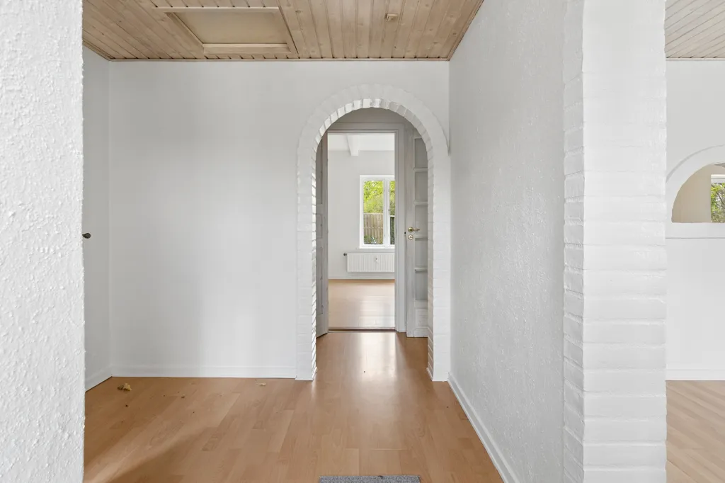 Ingresso - Corner Villa with Two Units in Ejlstrup