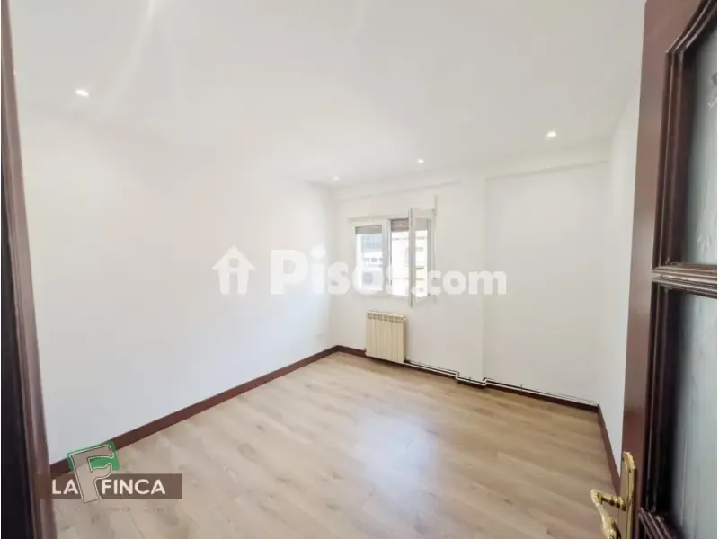 Rooms - Apartment with Lift in Teatinos - Pumarín