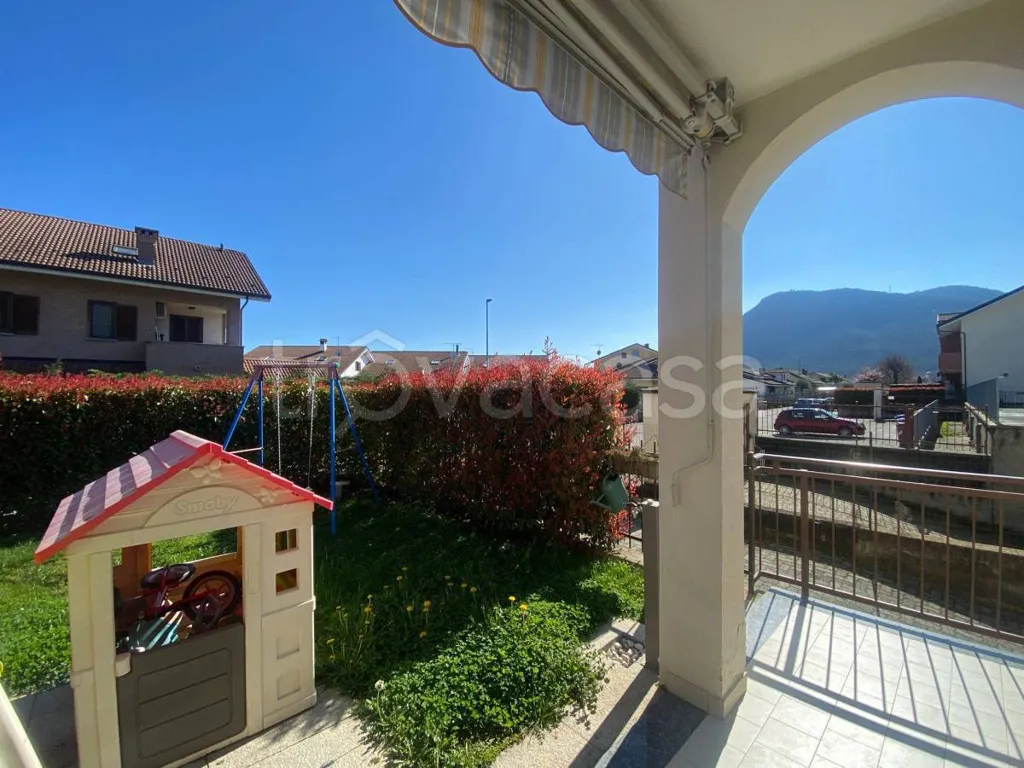 Terrass - Rustic Apartment with Garden in Bruino