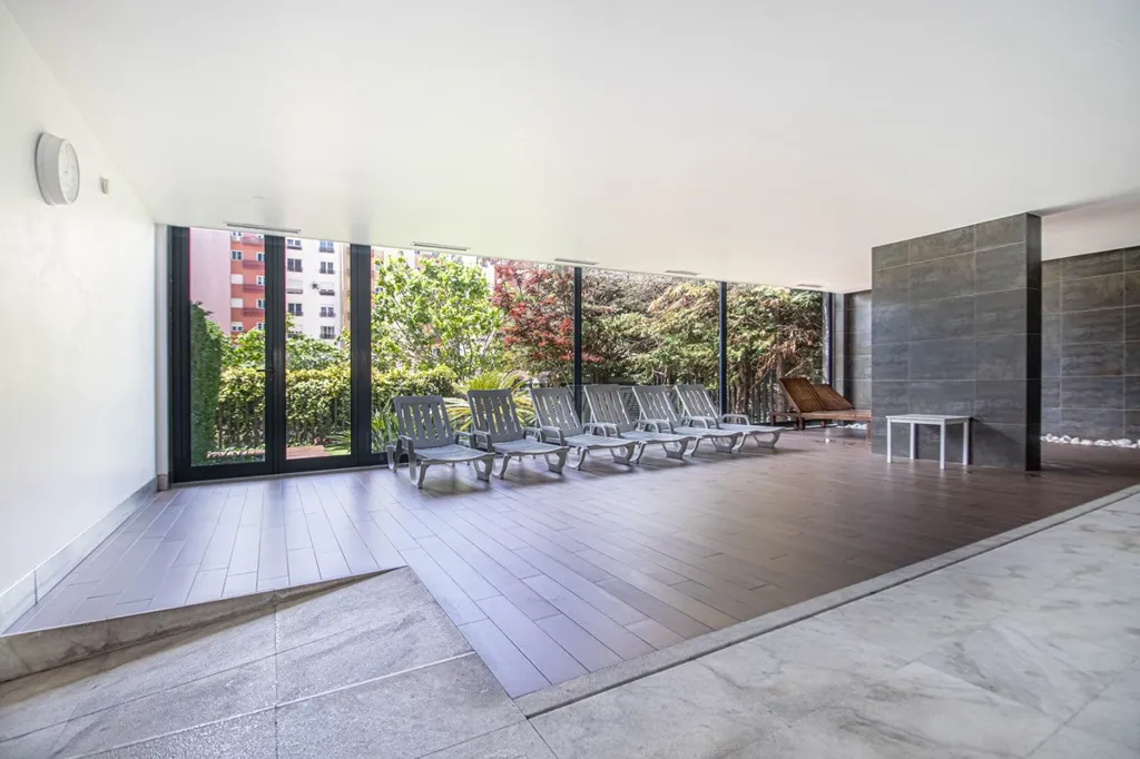 Pièces - 4 Bedroom Apartment with Pool in Alvalade, Lisbon