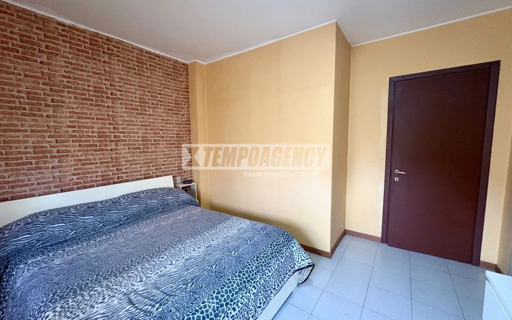 Magamistoad - Two-Level Apartment with Garden in Pieve Emanuele