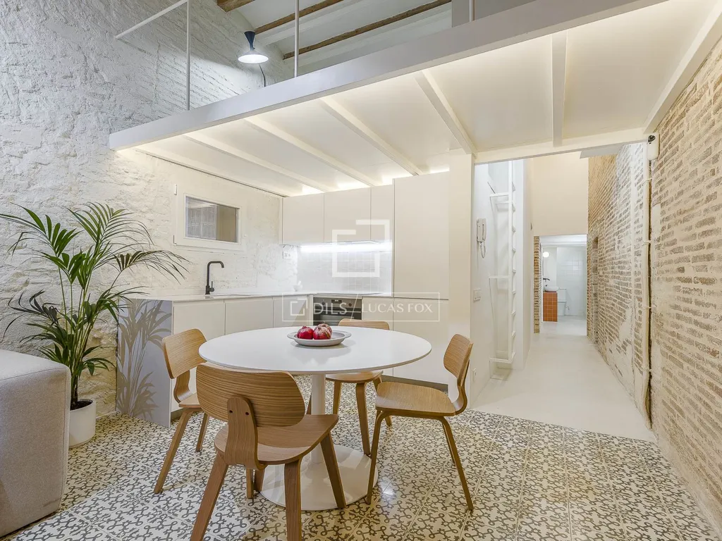 Salle à manger - Renovated Apartment with Mezzanine in Eixample, Barcelona