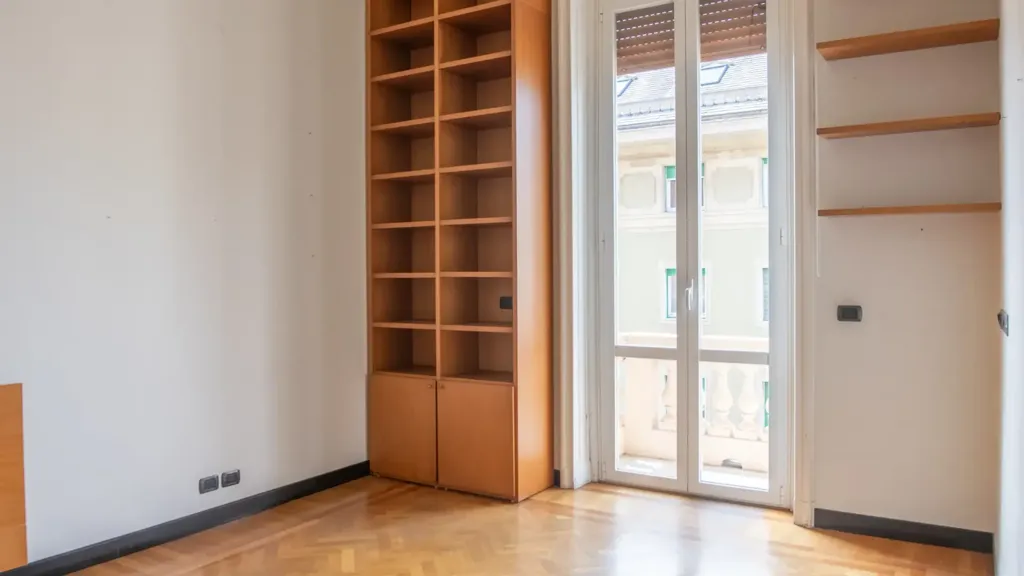 Kabinet - Period Apartment with Balcony in Genoa