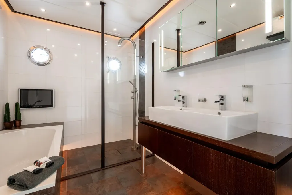 Salles de bain - Corner Detached House with Jacuzzi in Berghem