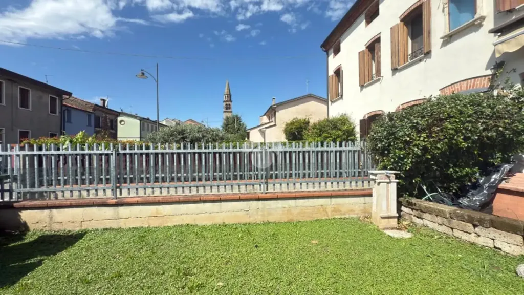 Jardin - Terraced Villa with Garden in Veronella