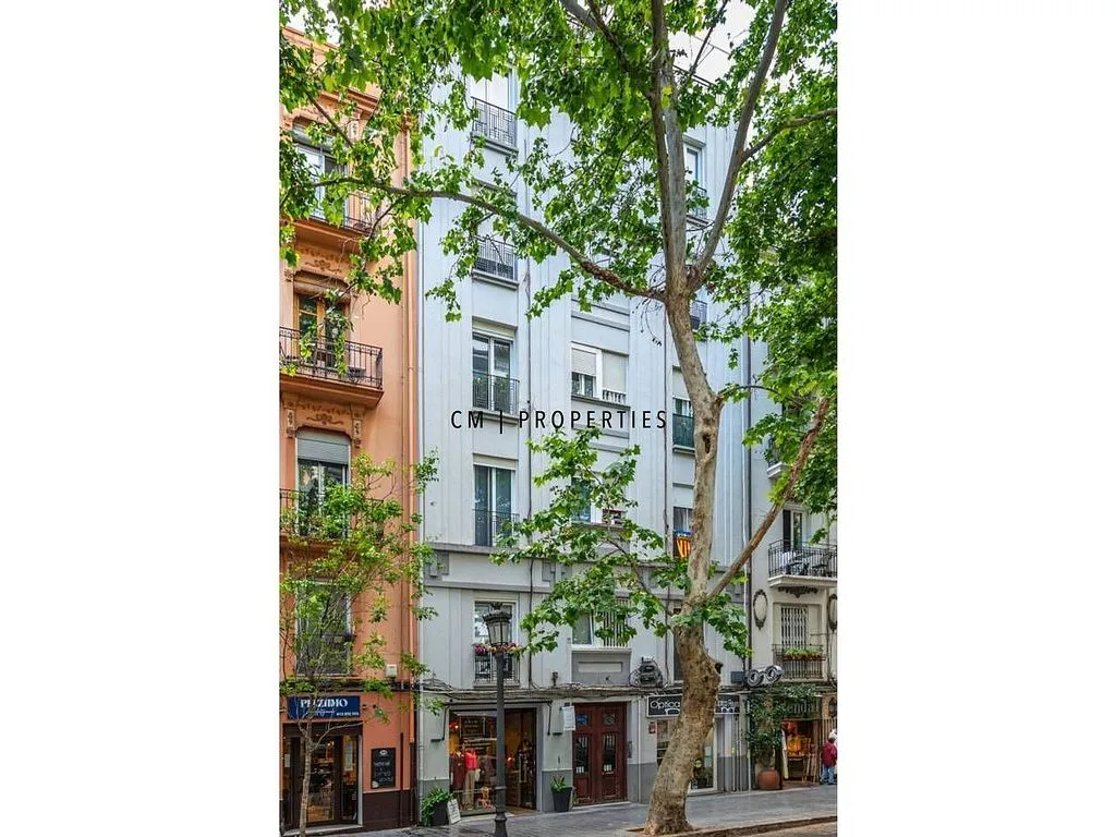 Extérieur - Duplex with Terrace in Exposició, Valencia