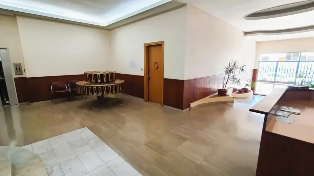 hallway_entrance