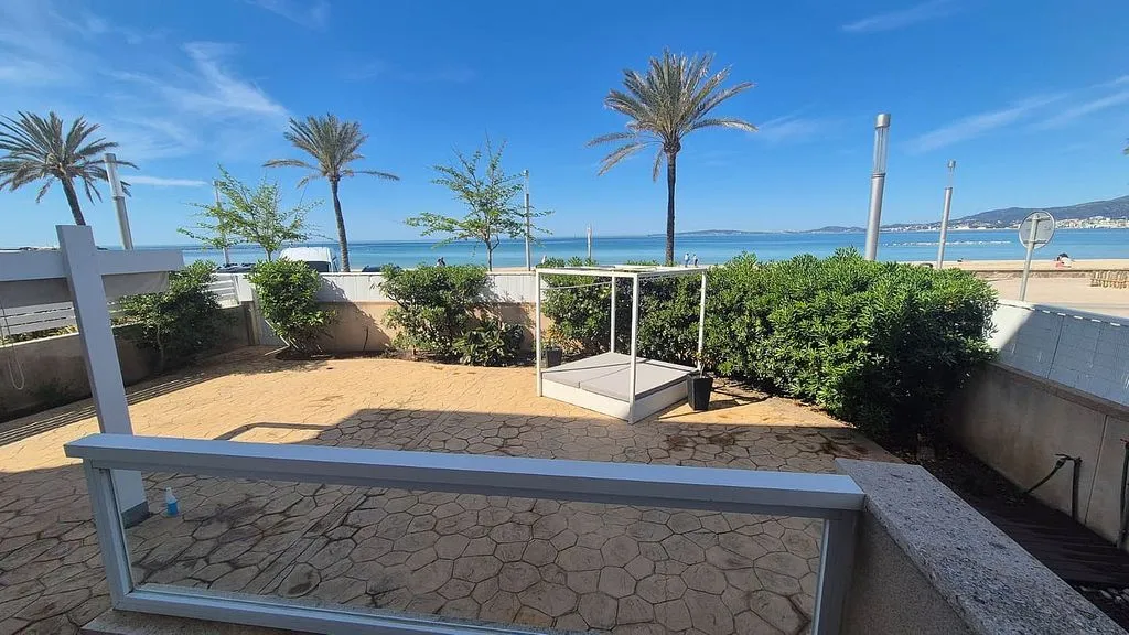 Terrass - Seafront Apartment with Terrace in El Coll d'en Rabassa