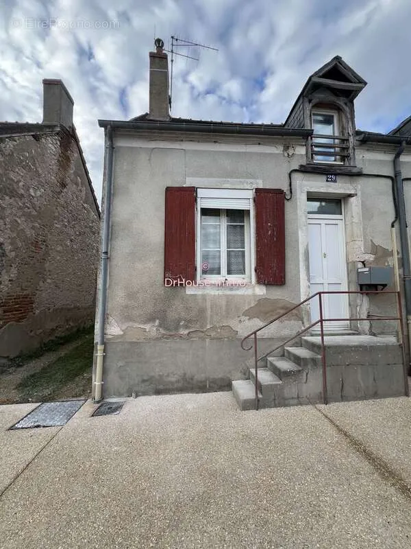 Extérieur - Immeuble avec 3 Maisons et Jardins à Mehun-Sur-Yevre