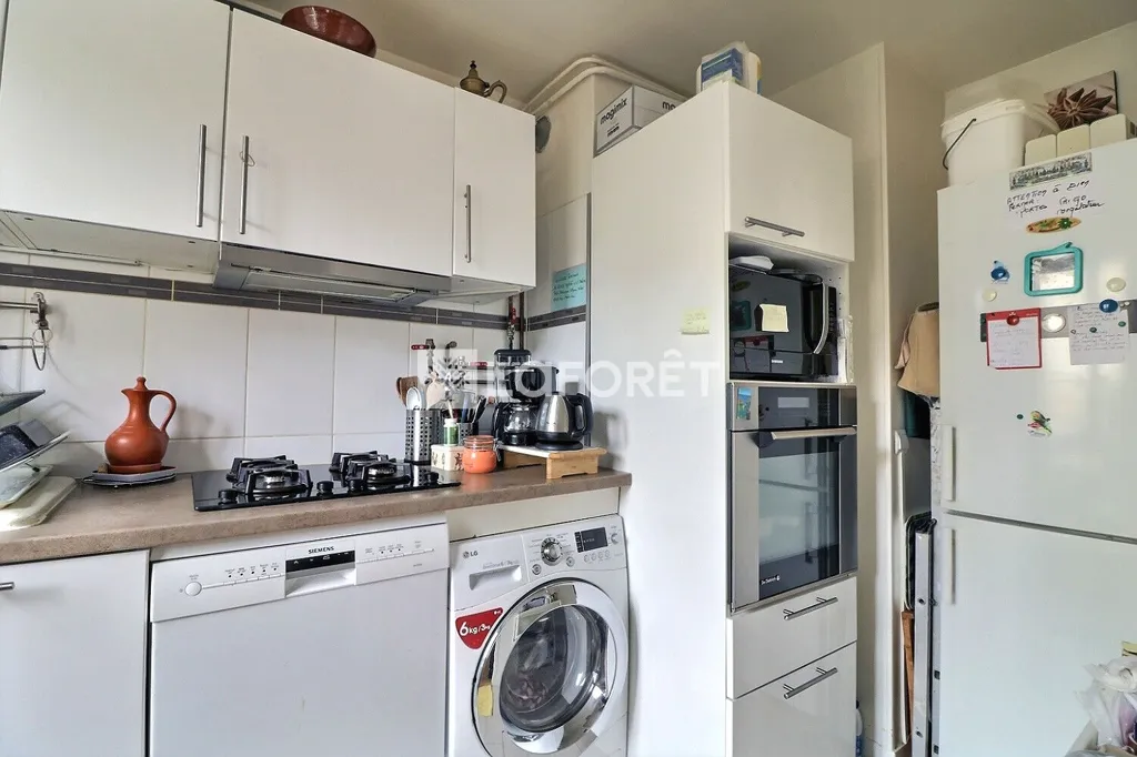 Cuisine - Appartement 3 Pièces avec Vue Végétation à Rueil-Malmaison