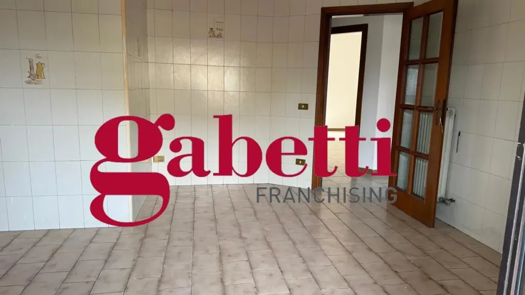 Pièces - Apartment with Triple Balcony in San Nicola La Strada