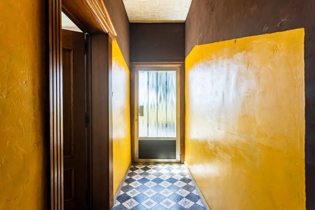 Hallway - House to Renovate with Garden in Meldert