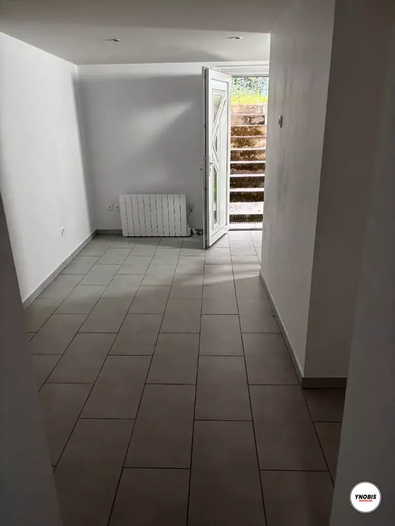 hallway_entrance