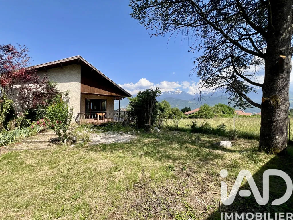 Jardin - Maison Traditionnelle au Calme avec Vue Montagne à Bernin