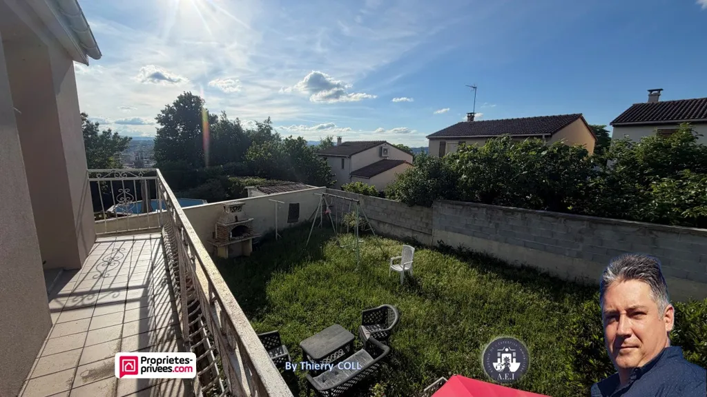 Terrazza - House with Garden in Saint-Fons