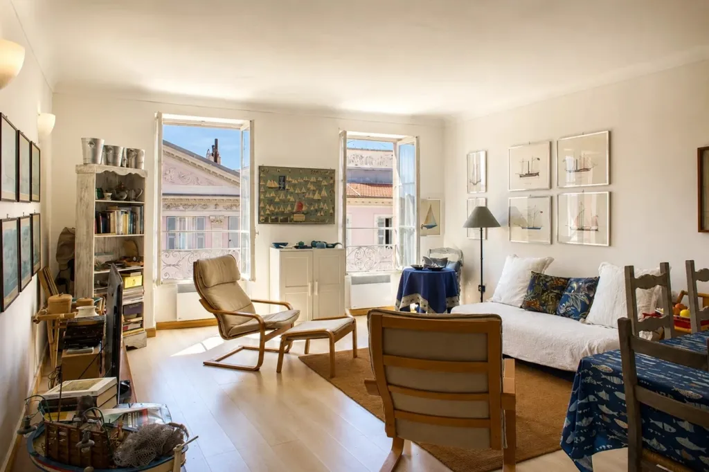 Soggiorno - Charming 2-Bedroom Apartment in Menton