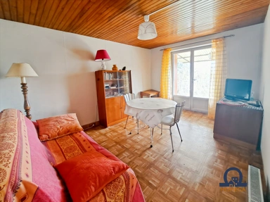 Elutuba - Village House with Panoramic View in Valfleury