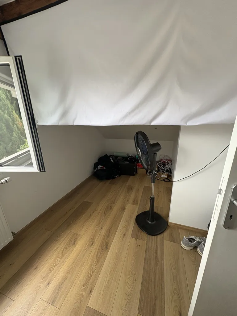 Chambres - Pavillon avec Sous-Sol et Garage à Sevran