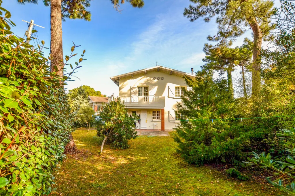 Aed - Villa with Balcony in Arcachon's Abatilles