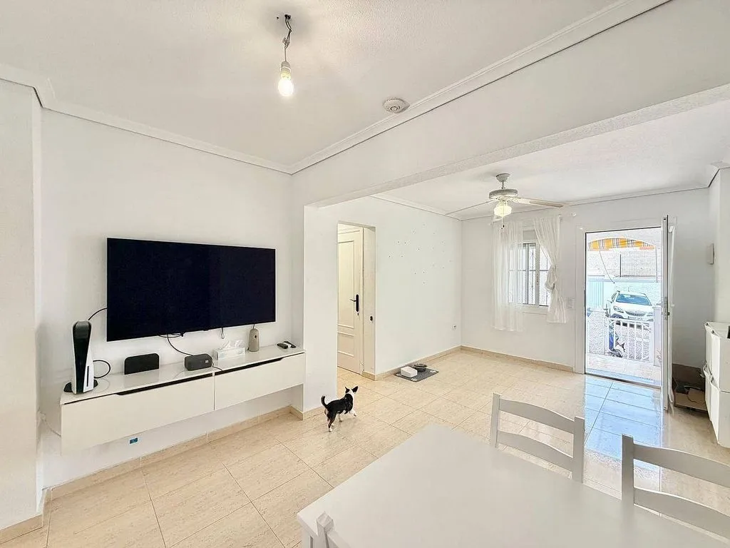 Elutuba - Semi-Detached House with Pool in Gran Alacant