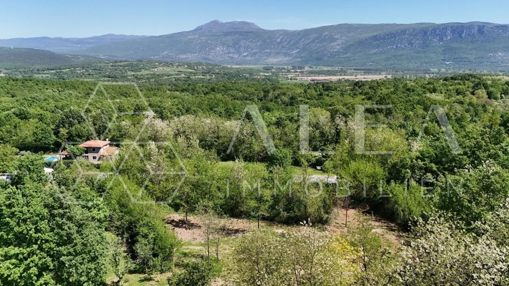 Jardin - Building Plot with View of Mount Učka in Kršan
