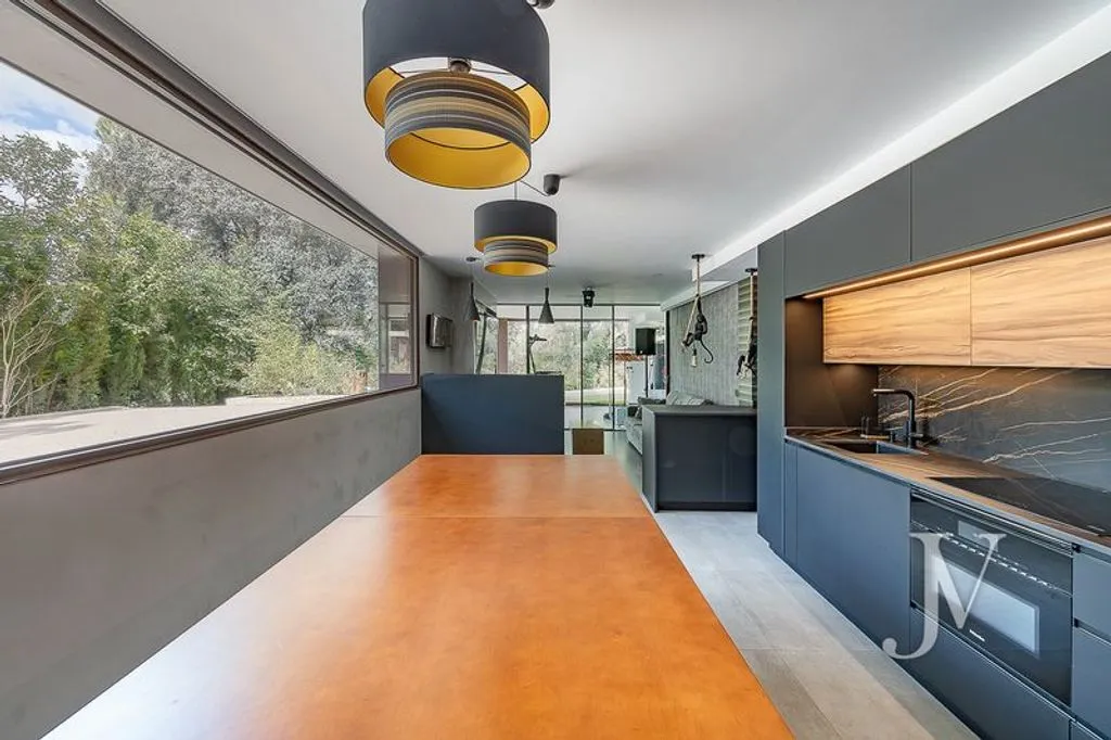 Köök - Luxury Villa with Pool in Montealina, Madrid