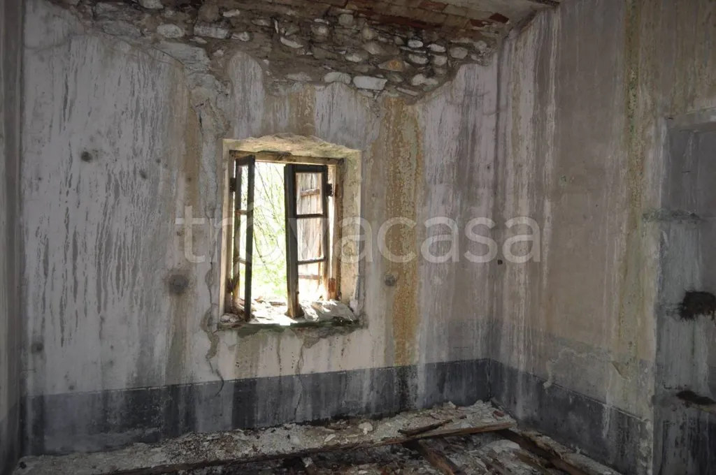Toad - Rustic Complex for Restoration in Sampeyre