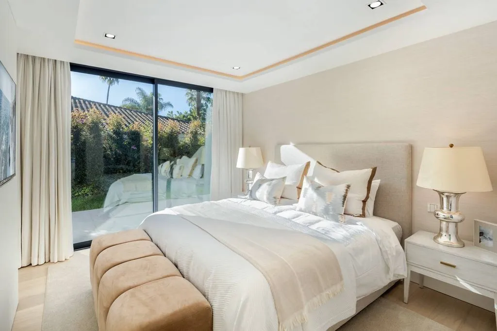 Magamistoad - Contemporary Villa with Pool in Nueva Andalucia
