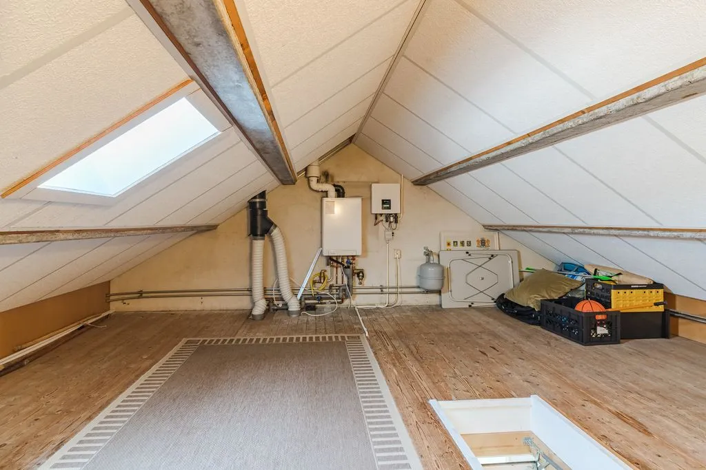 Toad - Modernised Semi-Detached House with Solar Panels in Oss
