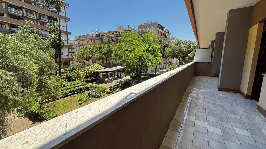 Balcon - Spacious Apartment with Balcony in Palermo