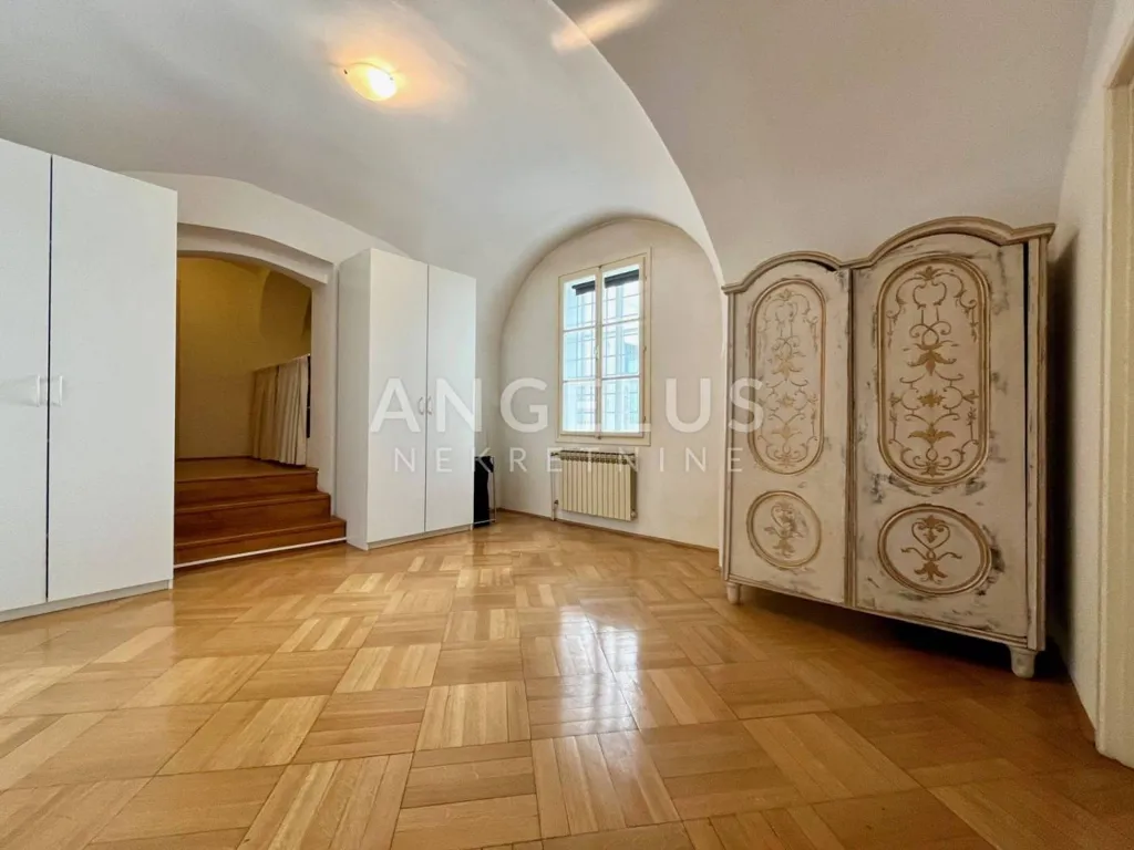 Séjour - Four-Bedroom Apartment in Historic Zagreb