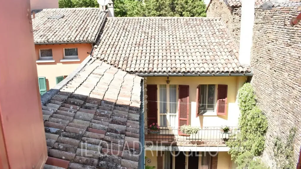 Terrasse - Terraced Villa with Courtyard in Cesena