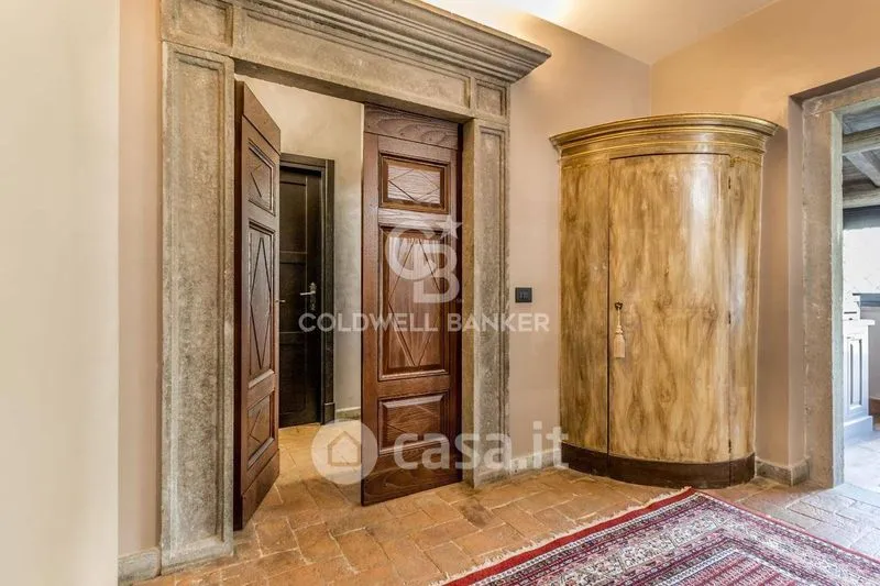 Esik - Villa with Infinity Pool in Viterbo