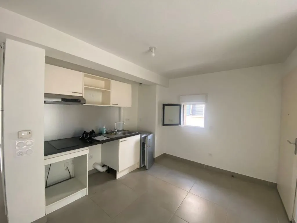 Cuisine - Appartement Traversant avec Terrasses à Ocoeur
