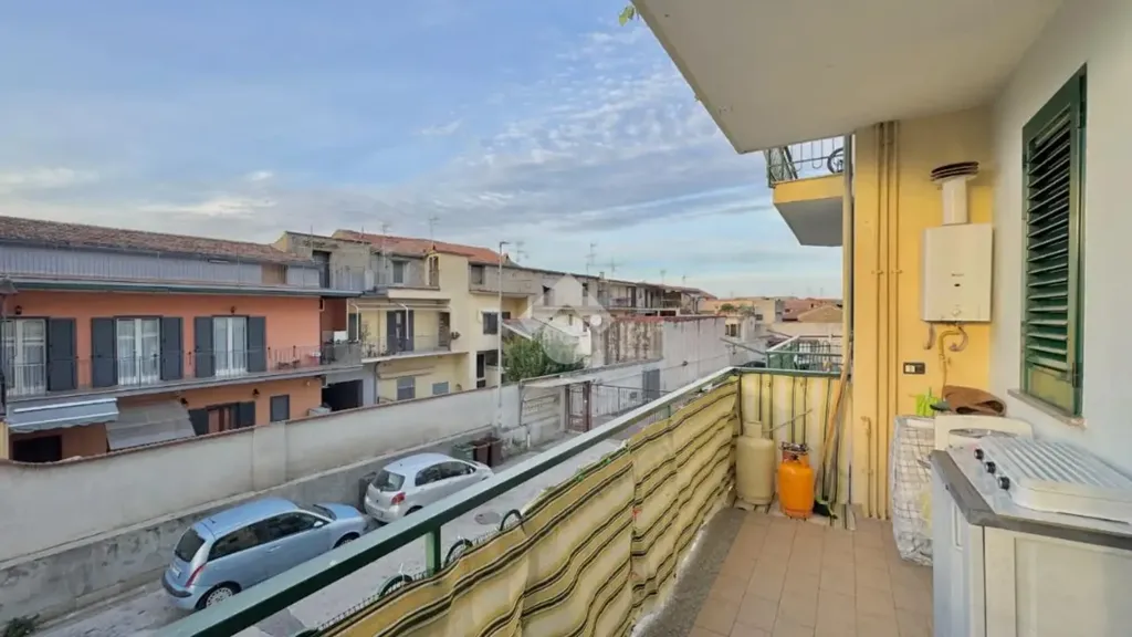 Balcon - 3-Bed Apartment with Balcony in Orta Di Atella