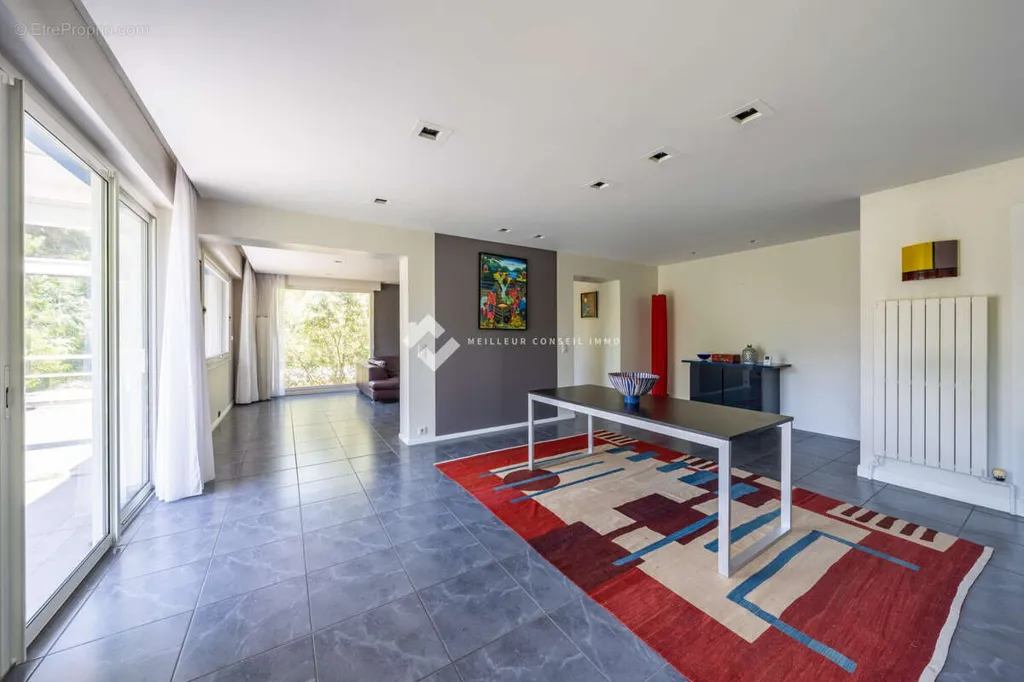 Soggiorno - Architectural House with Pool in Dammarie-les-Lys